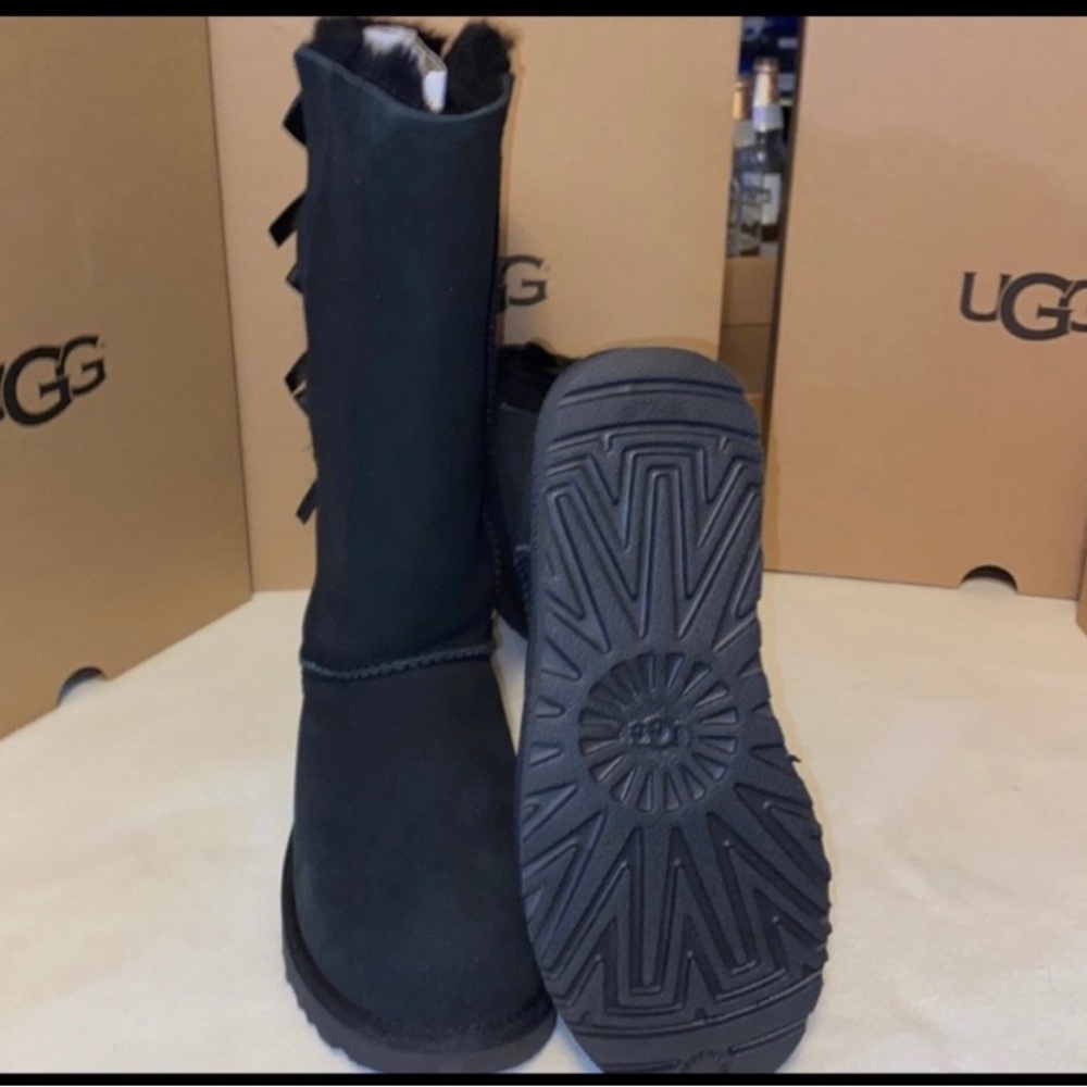 UGG BAILEY BOW TALL - Picture 4 of 5